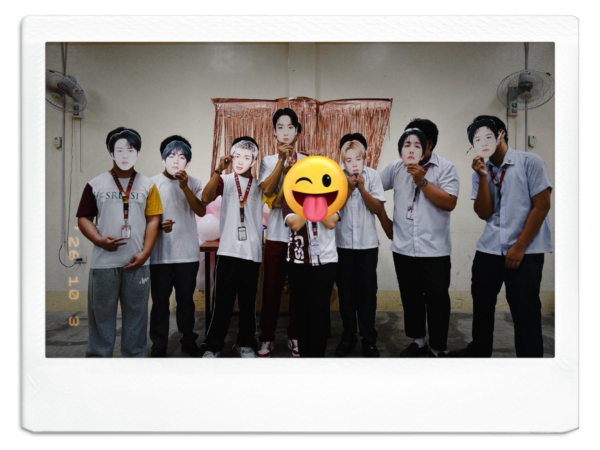 pickajoonie's tweet photo. guys nasa nueva ecija bts!!! nasa classroom namin 🤣 tagal pa ng march, bts na pumunta sa akin!

@BTS_twt https://t.co/8ikCP5mDzk