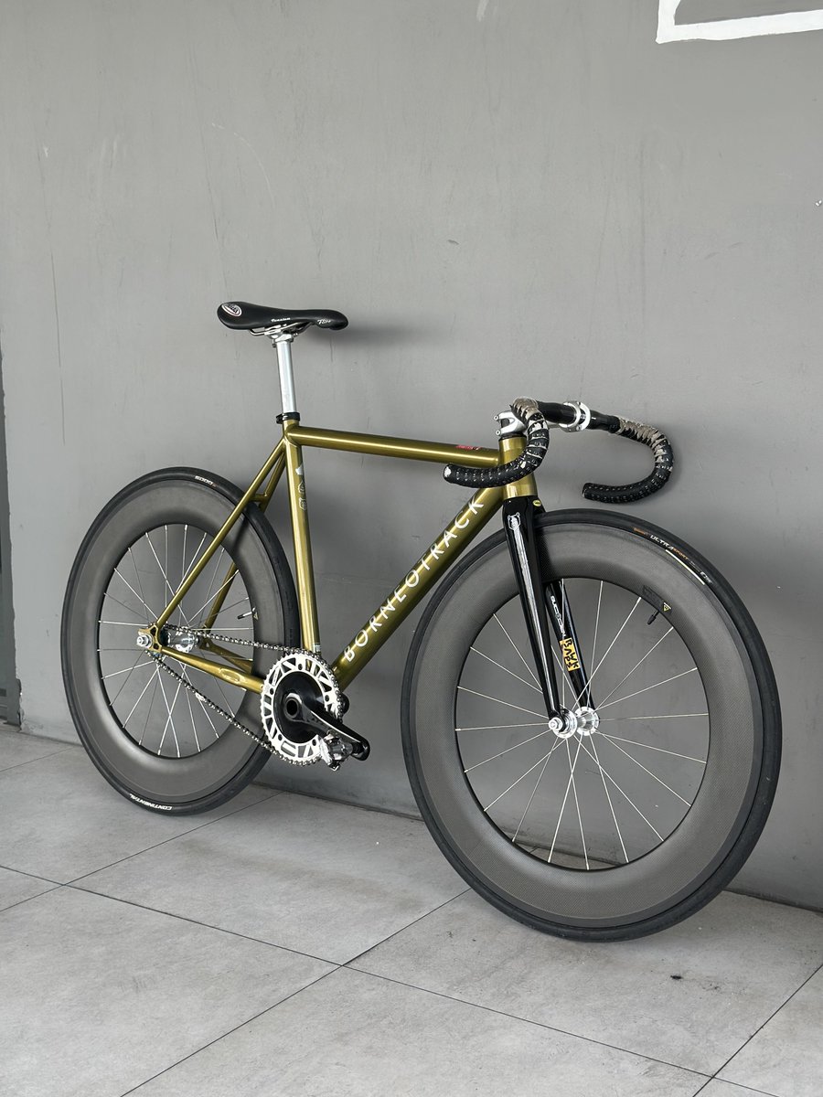 4yam_Ganteng's tweet photo. Frameset Borneotrack 2018 Semi Persuit
Size 52
Alu 7005 dedacciai
Paintchip no dent
7500K

Fork dapet 2 full carbon tapperd
- Fork bawaan borneotrack hitam (terpasang)
- Fork skream senada warna frameset

#fnfjb https://t.co/fai4jKTpum