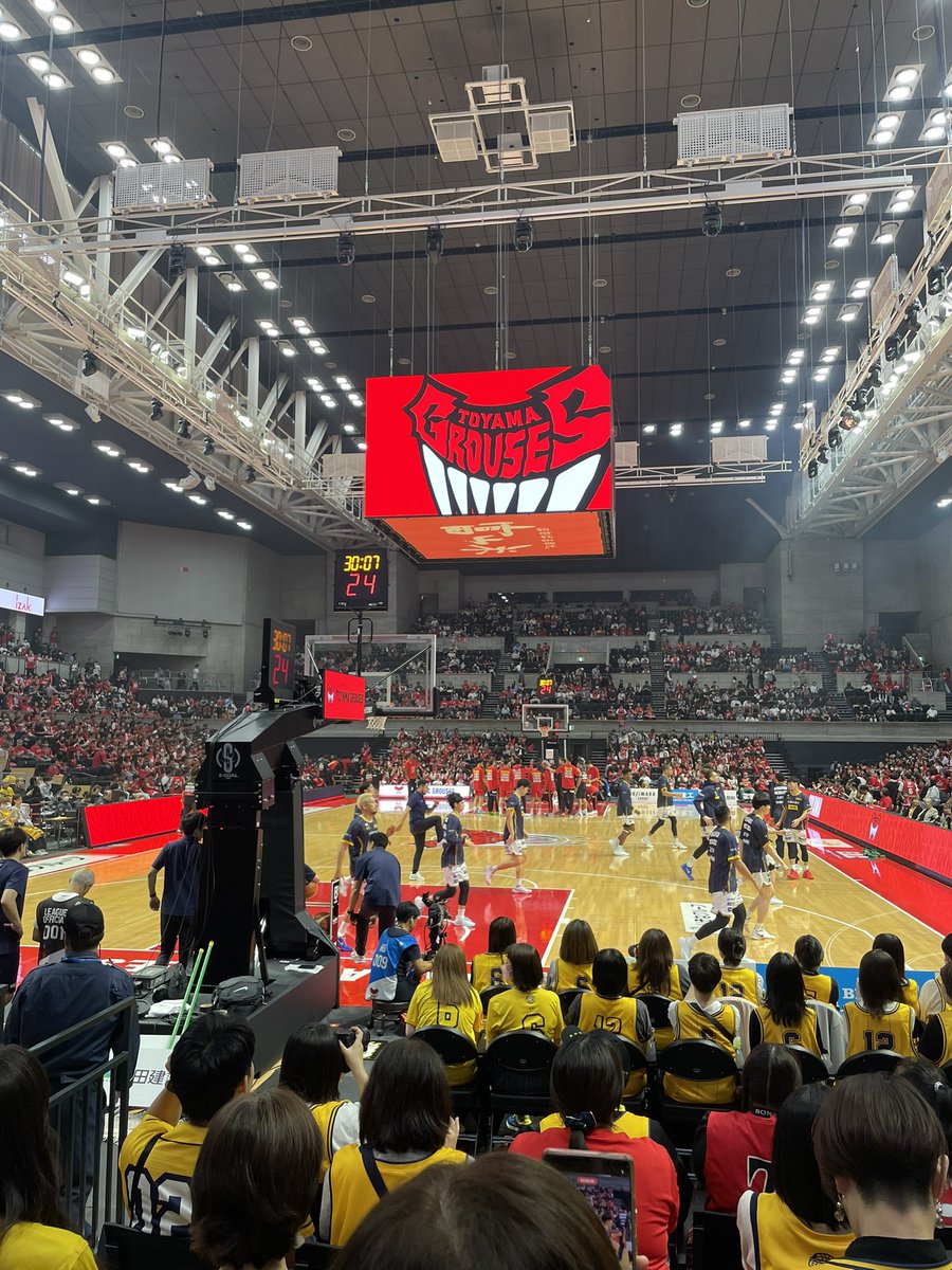 spblue66's tweet photo. アウェイここから！！
#宇都宮ブレックス https://t.co/kW7vhwtIS8
