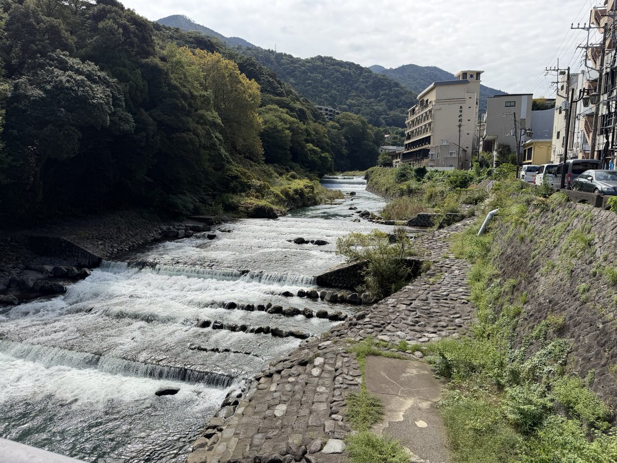 kattobaseaoki's tweet photo. 喧騒を忘れて静寂に包まれる箱根に来ています https://t.co/lkvni7864S