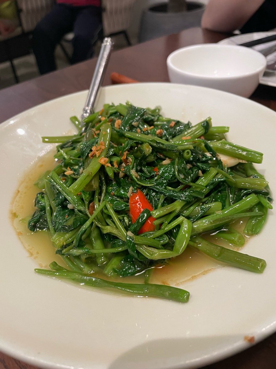 JasonLewisniro's tweet photo. Craving warm, fragrant Thai green curry tonight Tender chicken, fresh basil, and a kick of spicy coconut milk magic make every bite feel like a trip to Bangkok! https://t.co/Cnw1yc4gHE