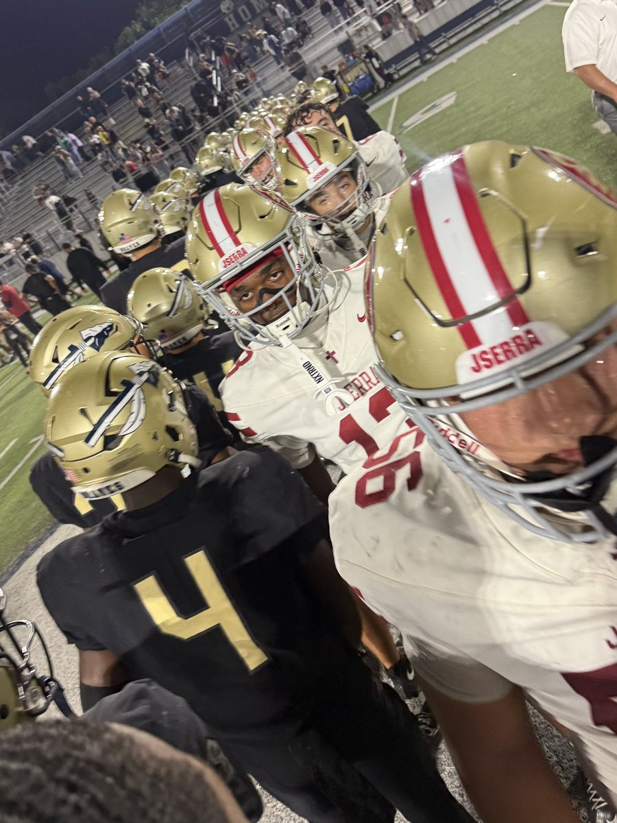 boscofootball's tweet photo. Final from Bellflower: Bosco defeats JSerra 40-14 in game 1 of Trinity League play. The Braves record moves to 5-1. #1-0 #DestinationBosco https://t.co/z2mrOY62nC