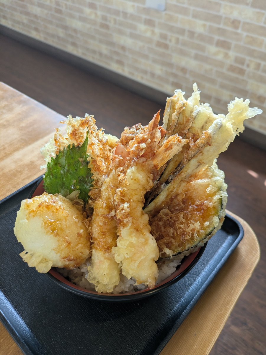 normal_is_best's tweet photo. 天丼🤤

#お昼ごはん https://t.co/YkNCLSpJuq