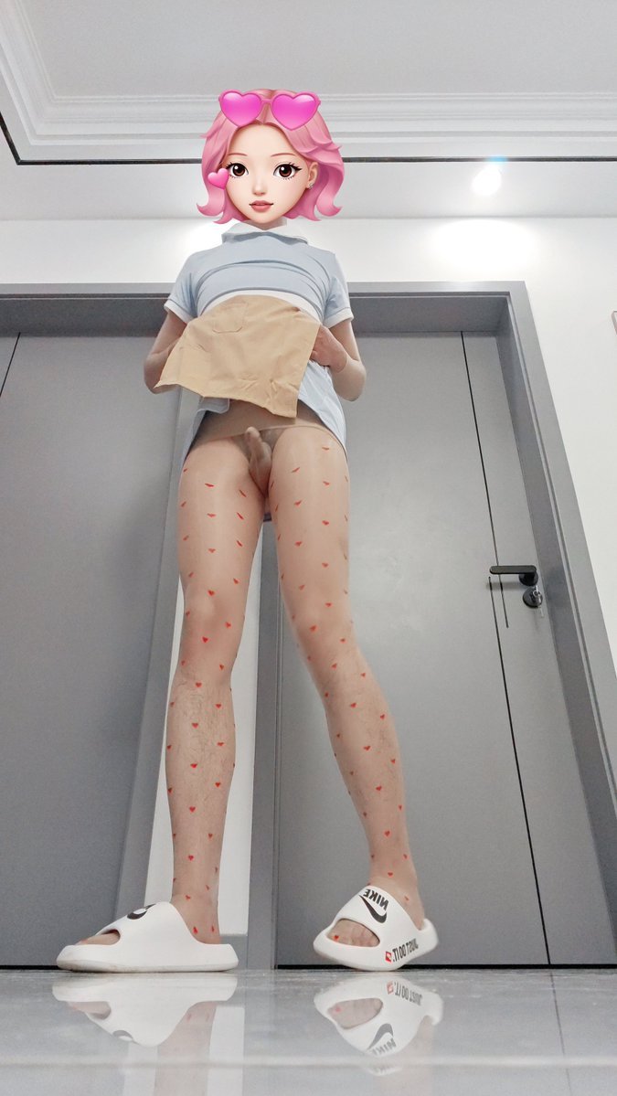 aifutazi's tweet photo. 好利来蛋糕都吃过吧，但是穿好利来制服的爱心丝袜牛牛你们都见过吗 (爱心丝袜❤️三) #男娘 #伪娘 #御姐 #femboy #jk #丝袜 #肉丝 #黑丝 #丝袜jj #小皮鞋 #汉服 #汉服鞋 #白丝 #女装 #JK #男の娘 #伪娘露出 #伪街 #好利来 https://t.co/l4ibO5LLG7