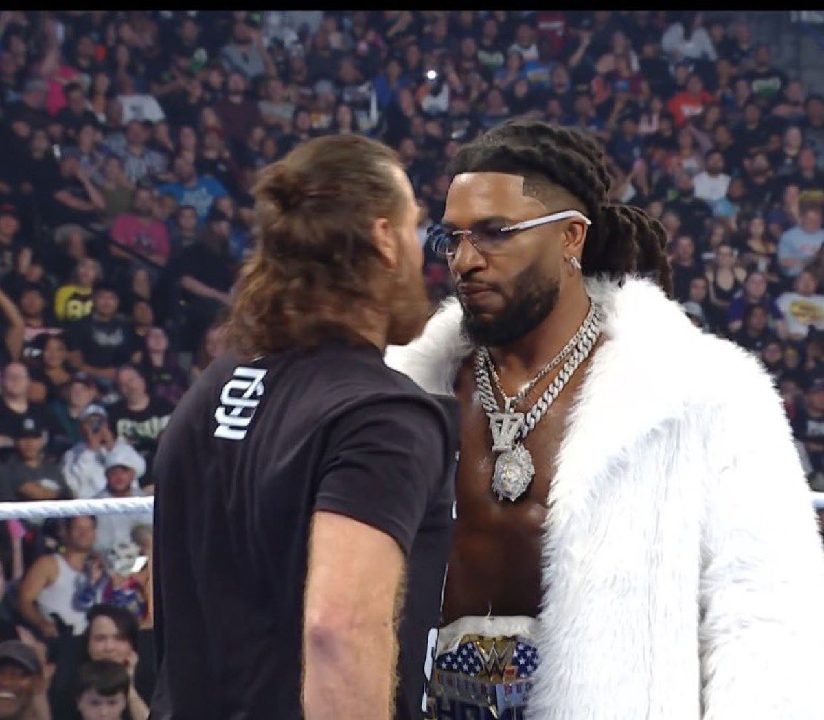 thesmartmark's tweet photo. I’ll say it until I’m blue in the face.

MID CARD CHAMPIONS SHOULD NOT BE FEUDING FOR THE WORLD TITLE IN ANY COMPANY. 

FOCUS ON THE GOD DAMN MID CARD.

#WWE #Smackdown #AEW https://t.co/mXcrPrjgIk