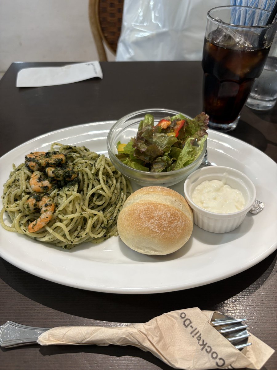 2mw14K's tweet photo. バジルパスタ🍝🦐🌿

#日常垢　#カフェ巡り https://t.co/bT388E9CcS