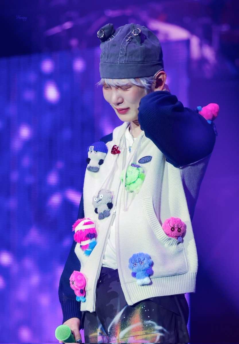 SHINee_You_I's tweet photo. 19년차에도 이 일을 너무 사랑해서 눈물 왈칵 쏟는 키옵 보면 나도 울게됨 https://t.co/b6weglaEBs