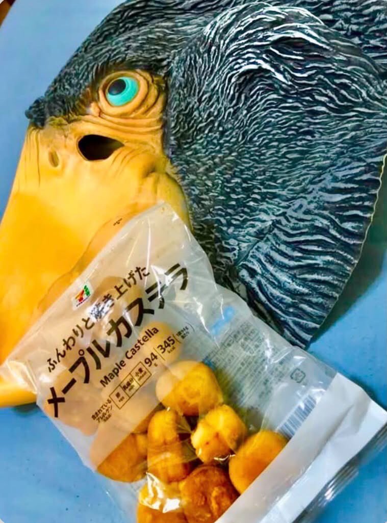 HashibirokouoJi's tweet photo. 最近はまってるメープルカステラ
小腹を満たすのに良いです。
あっコーヒー忘れた！ https://t.co/hHR0B5S5Bq