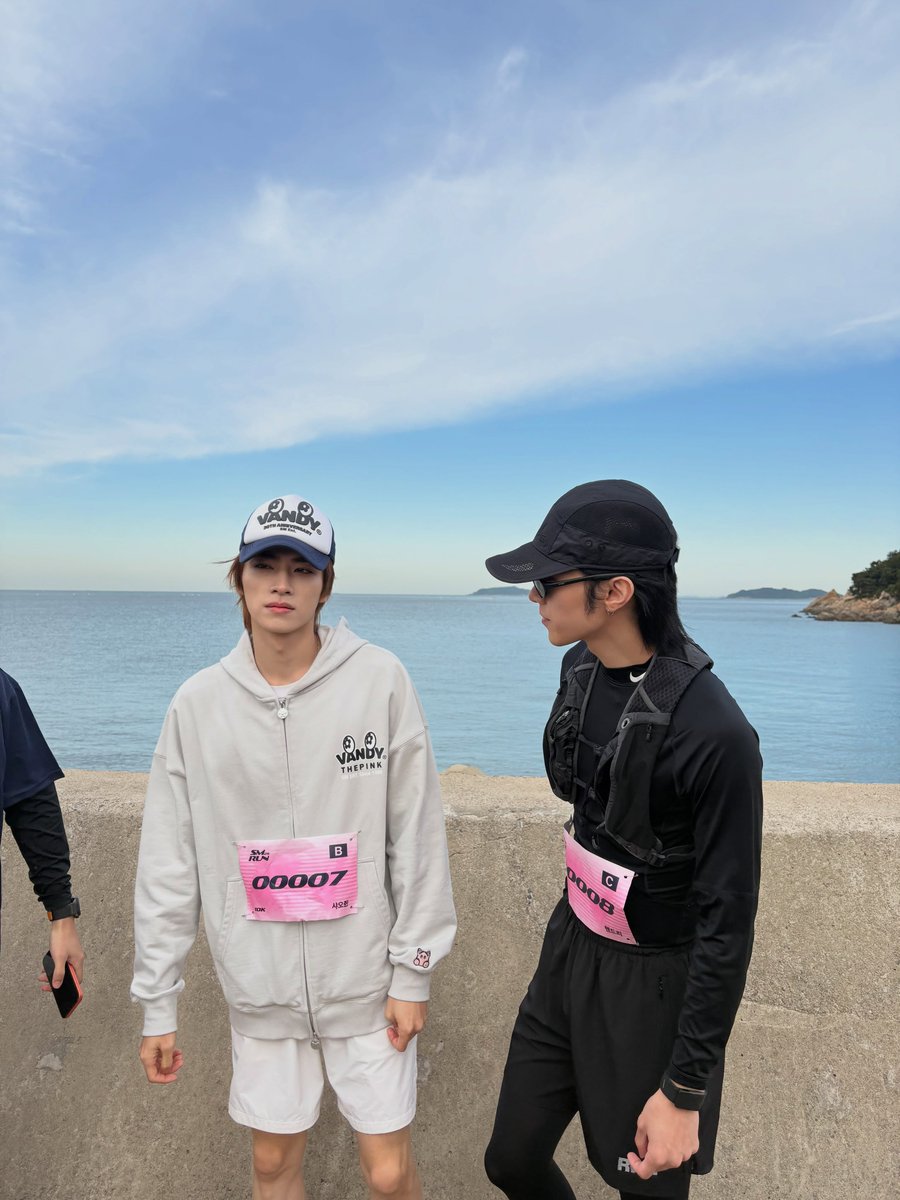 smoldejuns's tweet photo. HENDERY INSTAGRAM UPDATE WITH #XIAOJUN

OH MY XIAODERY 🥹💗 https://t.co/EnU2S9oUjz
