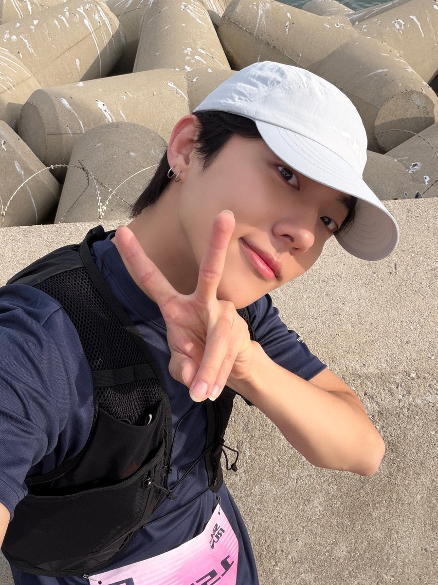 ggyusik's tweet photo. 태규 완주할동안 난 푸데푸데 자다일어남 https://t.co/KSExBmv4Ho