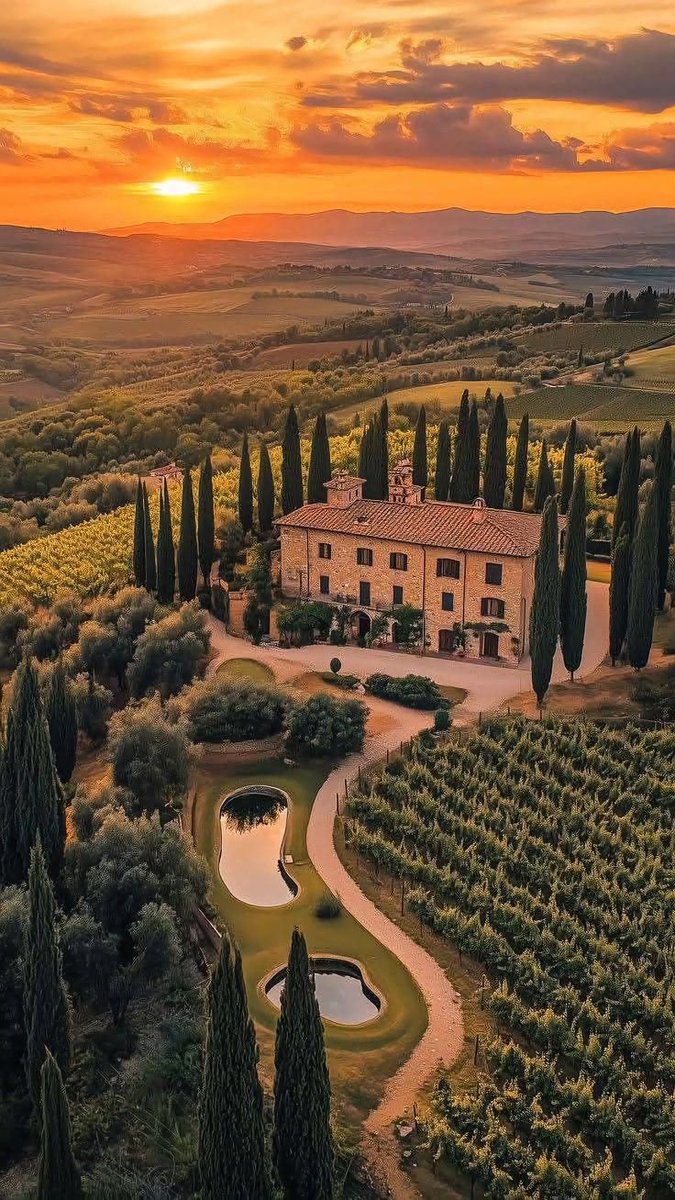 Business660608's tweet photo. Tuscany Italy 🇮🇹 https://t.co/XDkwTIH3wp