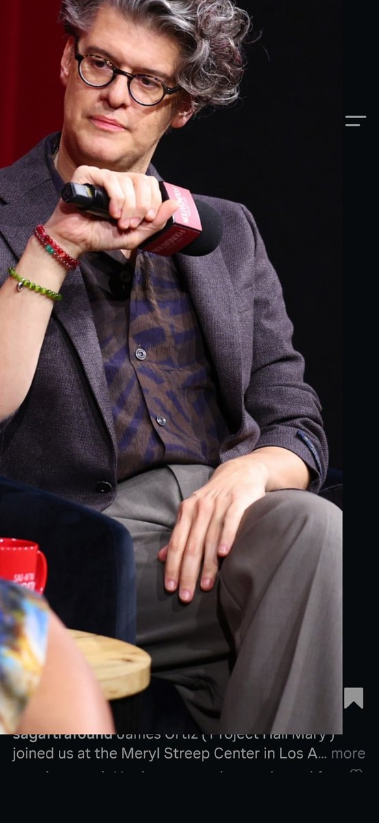 echoritus's tweet photo. Neeeeverrrrrr getting over how big yet slender his hands are like DAMN 🤤 https://t.co/8puAKOyH4l