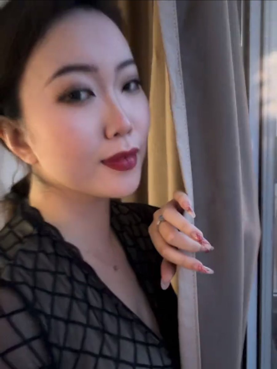 lori09zd1's tweet photo. 可以试着约下，但我不是卖的 不可以打扰彼此的家庭，分寸感很重要，喜欢礼貌的 https://t.co/HPZEev0U3k