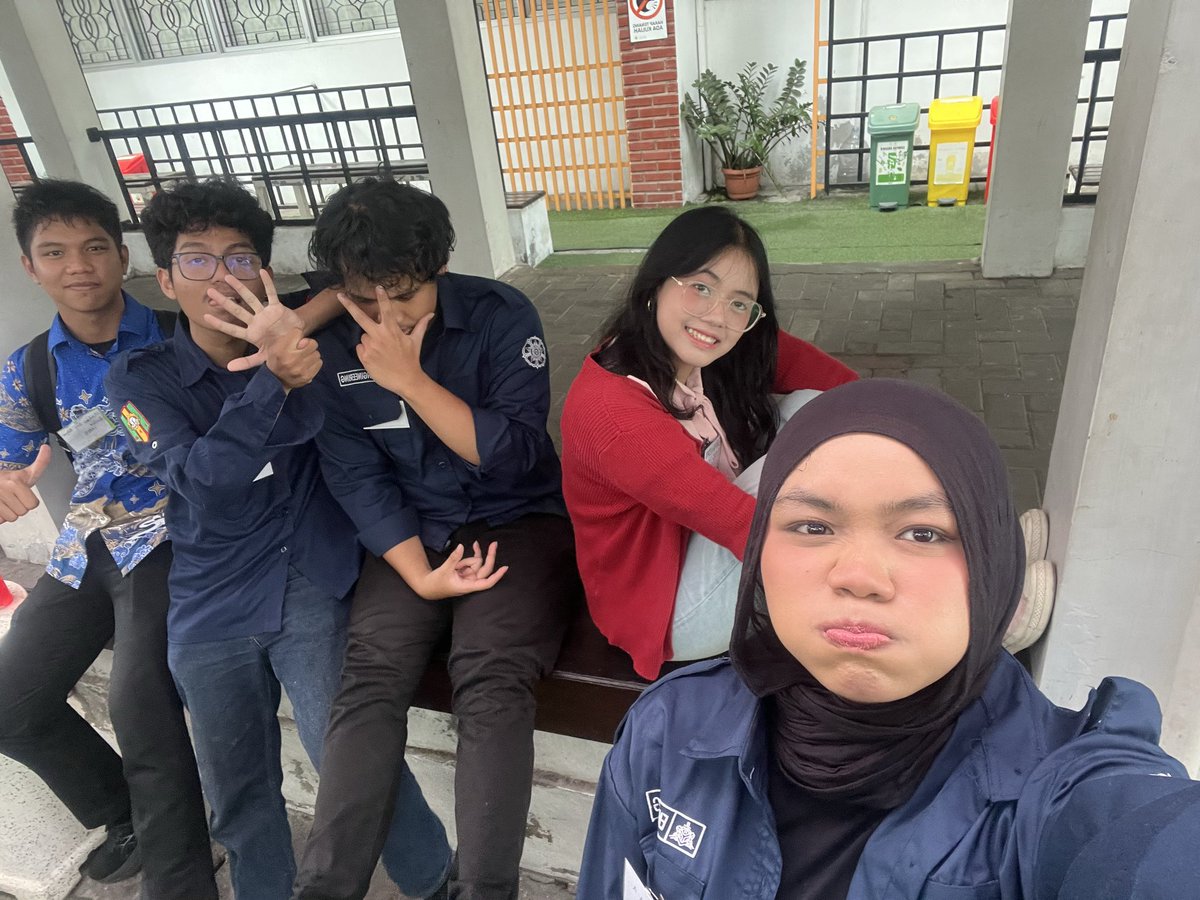 sangwonugm's tweet photo. life lately ❤️ aku cinta koesatu ❤️ aku cinta bonyok ❤️ aku cinta tekkim ❤️ aku cinta 26 ❤️ https://t.co/NP3dhEcbFe