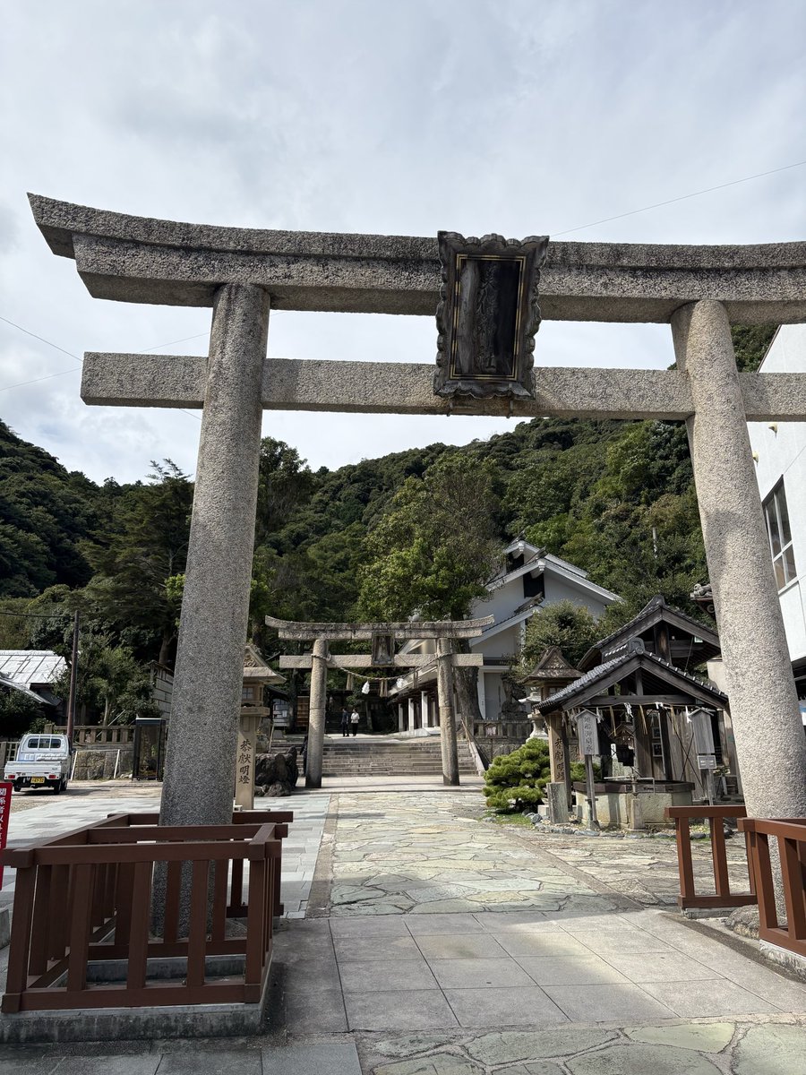 hazeepwxt's tweet photo. 今日もめっちゃええ天気やね〜
これにてお参りは終了です！
ざつ旅で出雲大社と美保神社の両参りすると御利益アップと聞いて、今回は両参りしてきました！ https://t.co/YFxWKMwbzR
