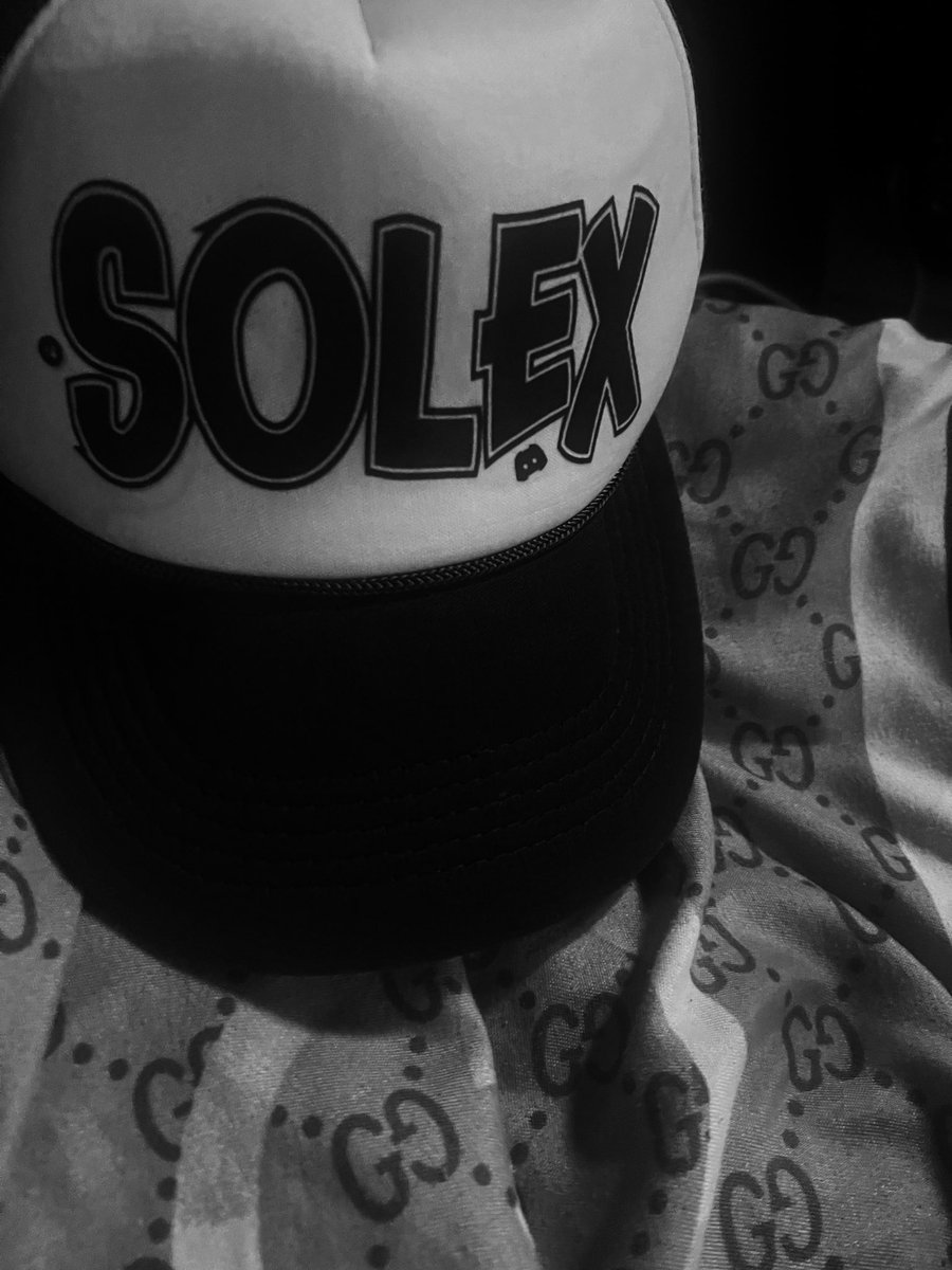 solex001's tweet photo. Happy Weekend everyone!

Take some time to rest, enjoy yourself, and recharge for the week ahead.

Wishing you a peaceful and beautiful weekend. https://t.co/f0dUErkCxY