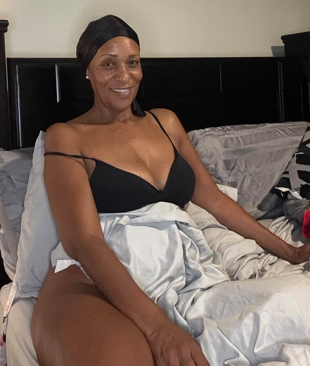 HushipJ's tweet photo. Some men will still smash this granny @ 60 yrs https://t.co/YPOE0pF8ZG