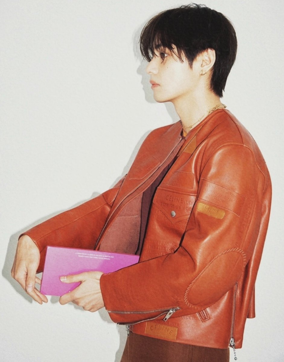 archivefortae's tweet photo. TAEHYUNG X CELINE 
#CelineEte2027 #VxCELINE https://t.co/tGQAzpIRbY
