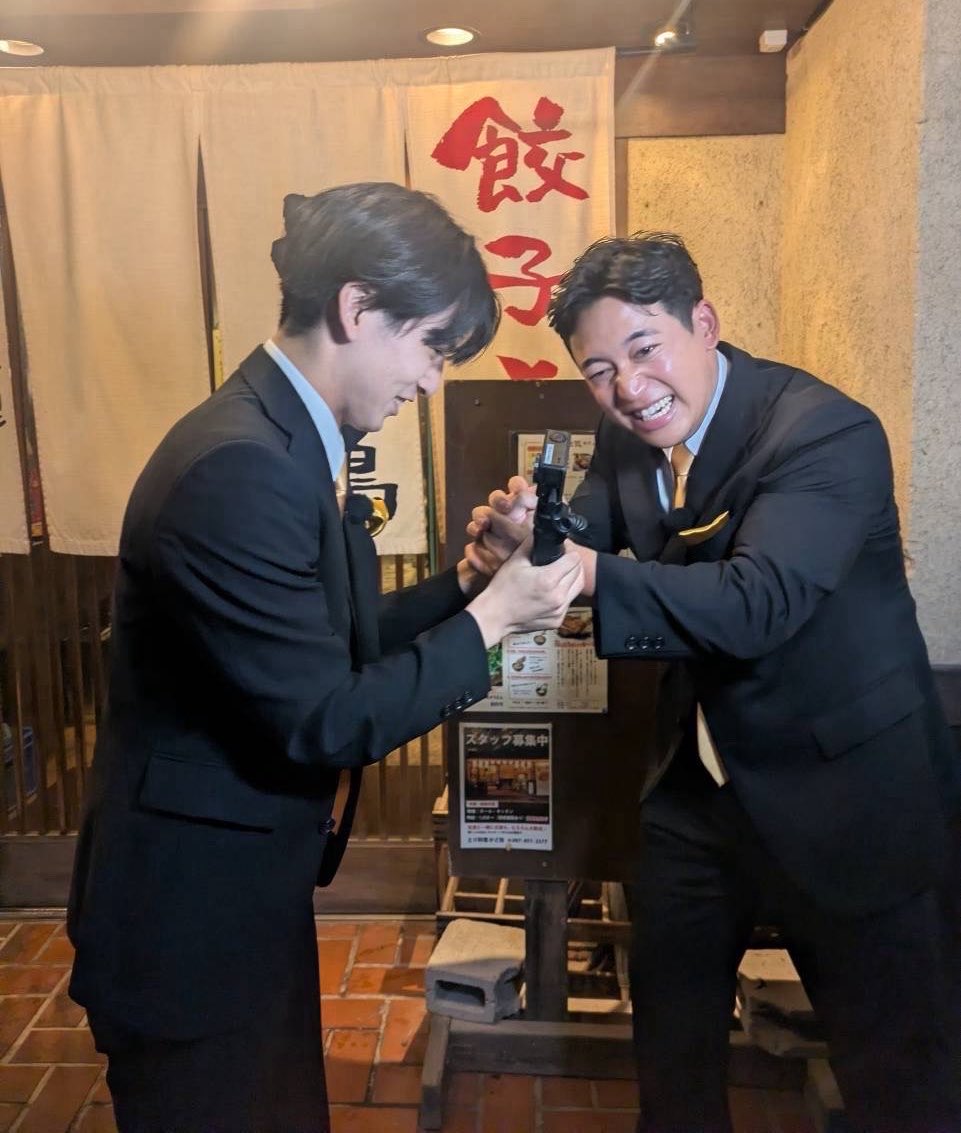 news_okaeri_abc's tweet photo. .
     ‧₊˚✧ #絶品いただきシャス！ ✧˚₊‧

   またまた現場オフショットです📷⟡.·
                        
 最後のチャンスをものした山中さん👏🏻
              奇跡の男ですね🙂‍↕️✨✨

 Tverにてぜひご覧になってください🪐˖
お気に入り登録もよろしくお願いします֯🕯️𐙚ᥫ᭡

🔗 https://t.co/SgWpZiFDd8

                     #AmBitious
                     #山中一輝
                     #小櫃裕太郎
