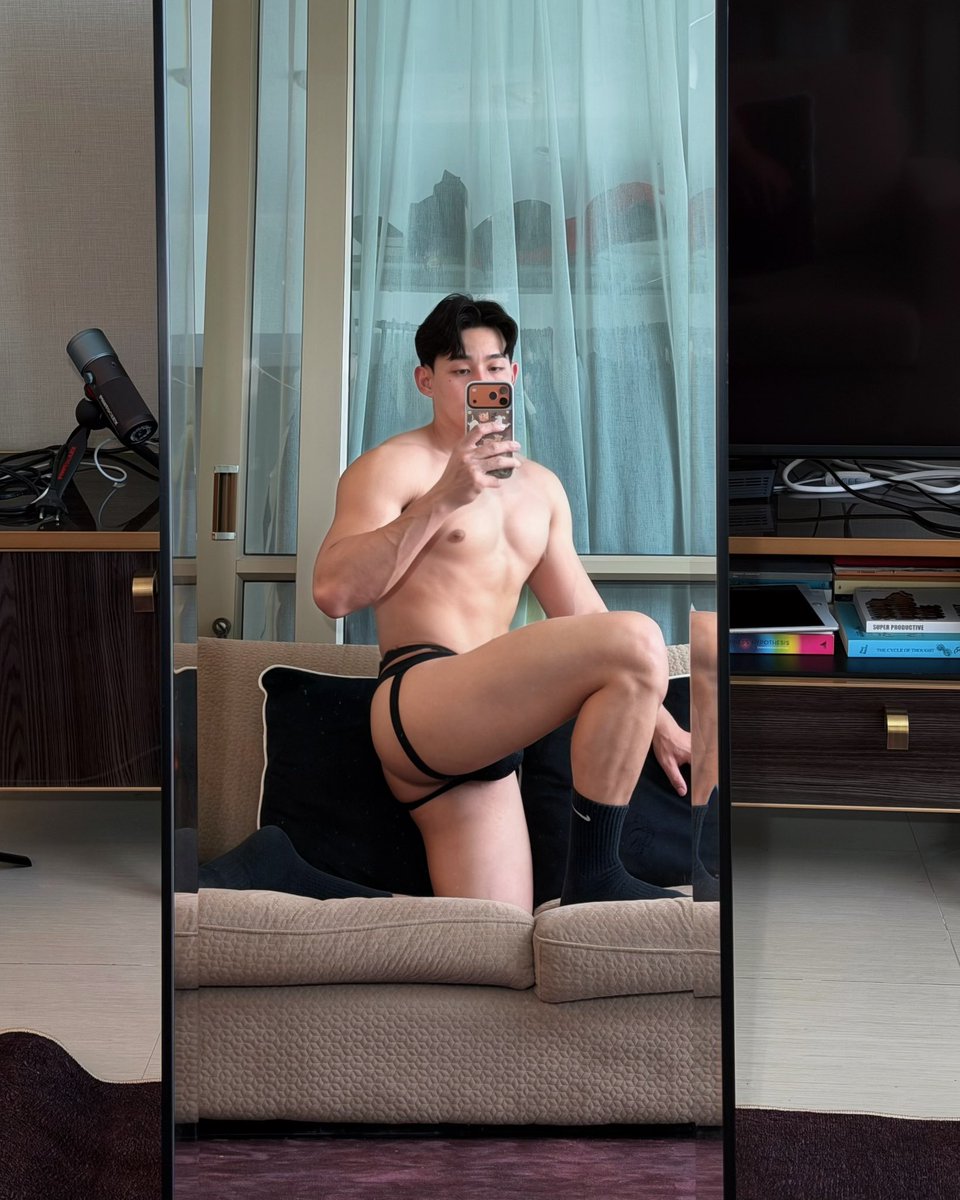 Kaito007897's tweet photo. My new jockstrap is crazy y'all.🖤 https://t.co/LOKlV7yMii