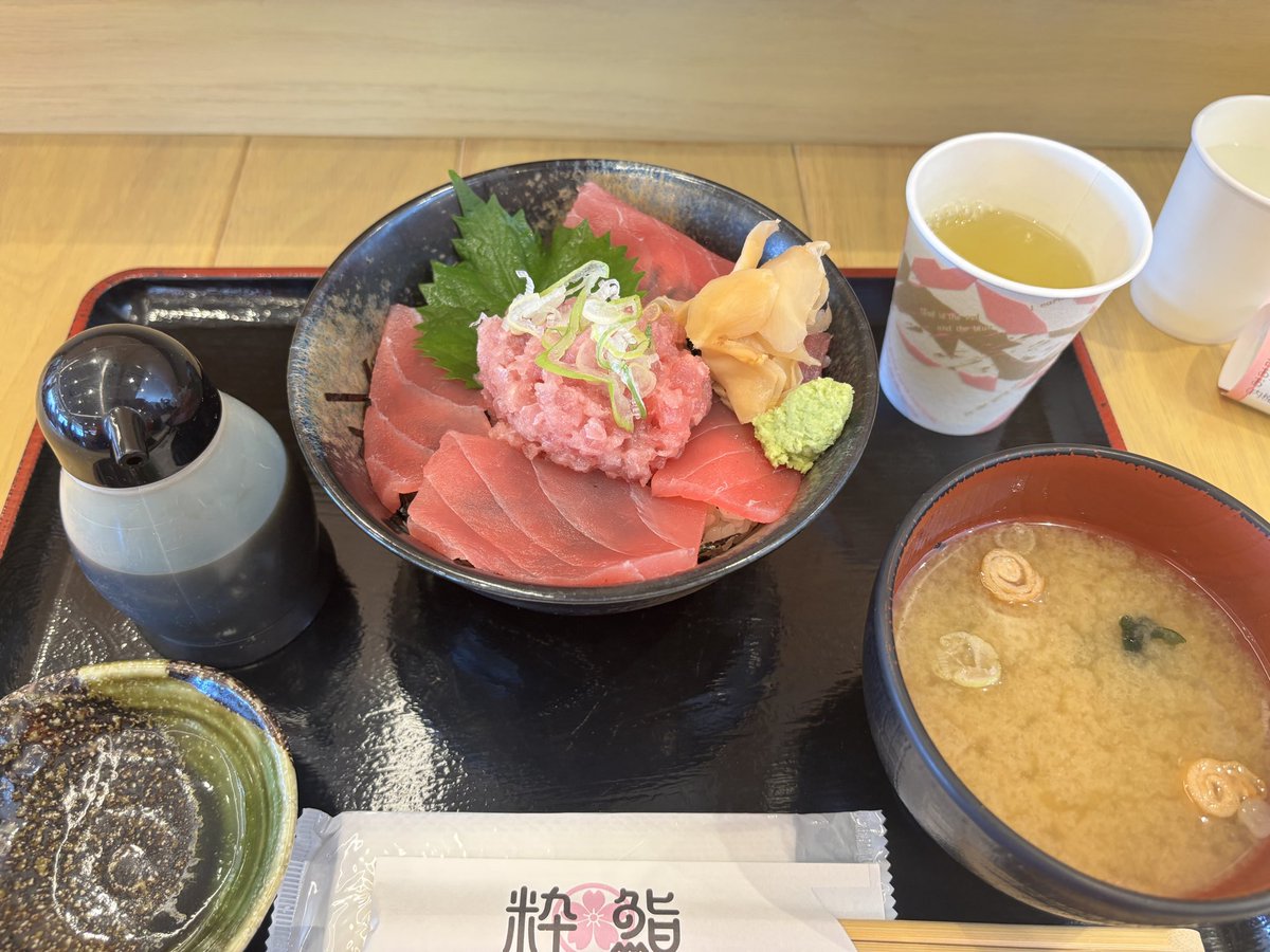 trhk_moig's tweet photo. ご飯の写真しかあげてないけど、海鮮うまい…ﾍﾍԅ(¯﹃¯ԅ) https://t.co/vgAikFIiKw