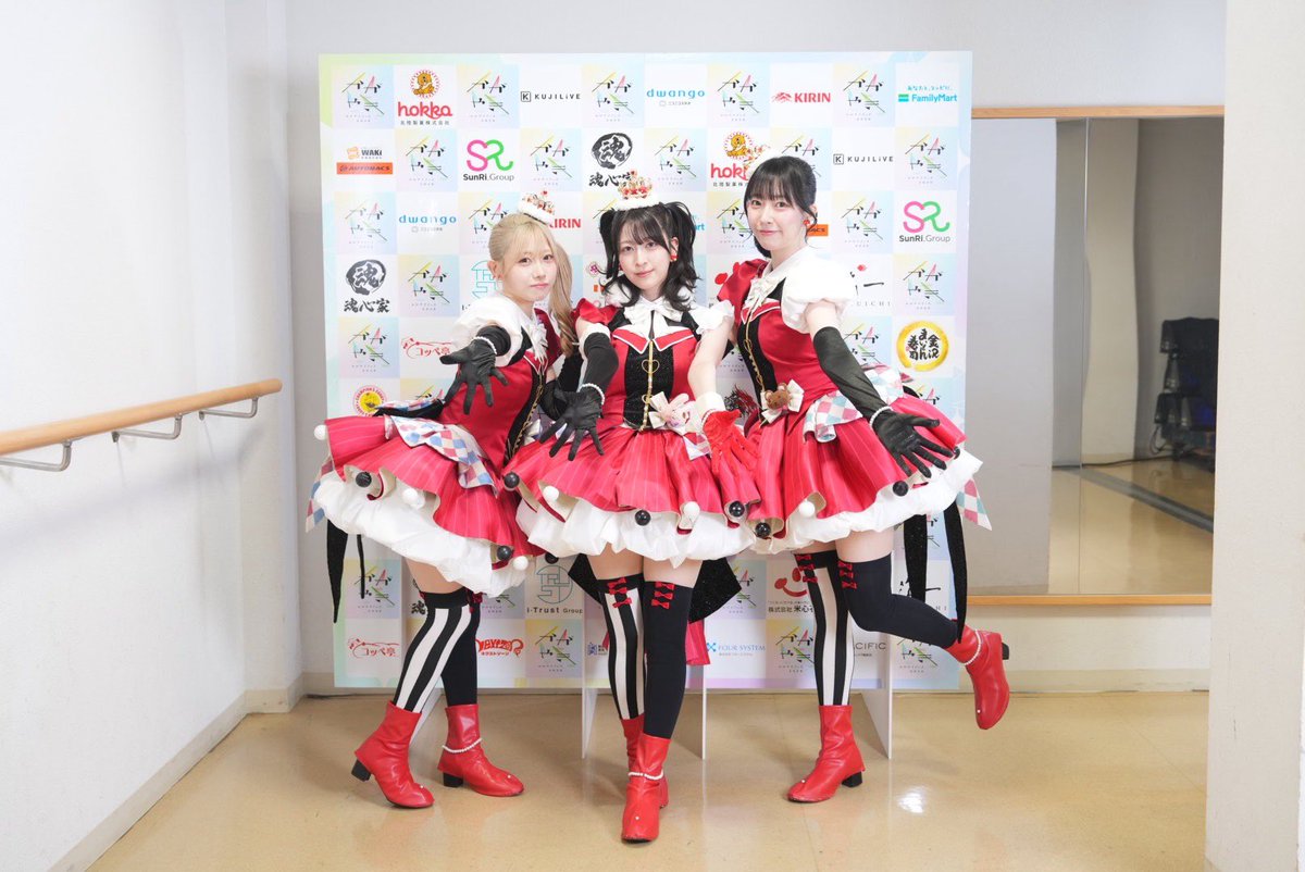 kagayaki_fes's tweet photo. ／
#かがやきフェス2026
#みらくらぱーく！ from 蓮ノ空女学院スクールアイドルクラブ さんです🎤
＼

10月3日(土)、4日(日)開催
北陸最大のアイドルフェス🏟✨
『かがやきフェス2026』

📱公式サイト
↳http://https://t.co/Z4iwSkHAuN

🎫各会場入場チケット
・かがやきフェス満喫チケット（全会場共通券）
・金沢歌劇座入場チケット
・アップグレードチケット（金沢歌劇座・前方指定席）
↳http://https://t.co/Sy1avEUm8q
・ライブハウス共通入場チケット
↳https://t.co/6uTIEC8SPU

==================
メイン会場ニコ生中継はコチラ▼
http://https://t.co/KQGRE1WDdd
==================

#がんばろう北陸
#かがやきフェス
#ほくりくアイドル部
#北陸
#アイドルフェス
#ニコ生 #独占生中継