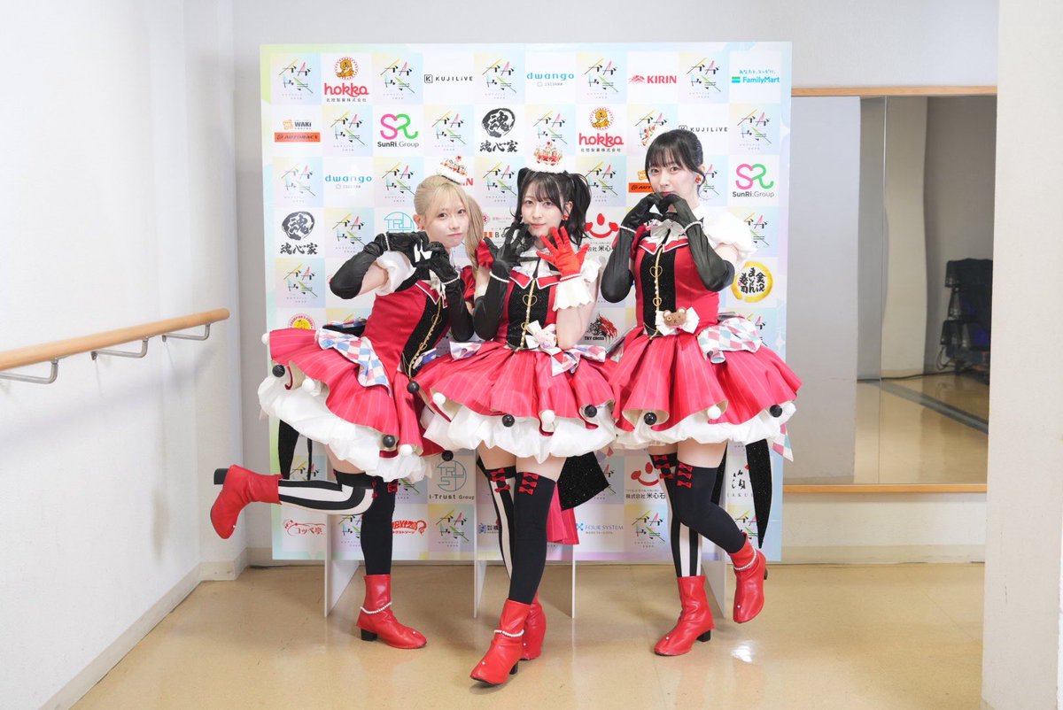 kagayaki_fes's tweet photo. ／
#かがやきフェス2026
#みらくらぱーく！ from 蓮ノ空女学院スクールアイドルクラブ さんです🎤
＼

10月3日(土)、4日(日)開催
北陸最大のアイドルフェス🏟✨
『かがやきフェス2026』

📱公式サイト
↳http://https://t.co/Z4iwSkHAuN

🎫各会場入場チケット
・かがやきフェス満喫チケット（全会場共通券）
・金沢歌劇座入場チケット
・アップグレードチケット（金沢歌劇座・前方指定席）
↳http://https://t.co/Sy1avEUm8q
・ライブハウス共通入場チケット
↳https://t.co/6uTIEC8SPU

==================
メイン会場ニコ生中継はコチラ▼
http://https://t.co/KQGRE1WDdd
==================

#がんばろう北陸
#かがやきフェス
#ほくりくアイドル部
#北陸
#アイドルフェス
#ニコ生 #独占生中継