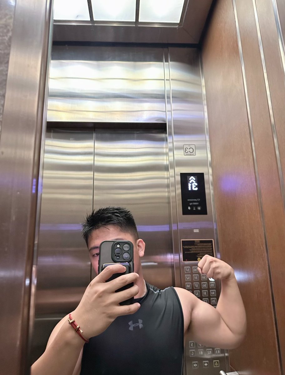 notguiltybro_'s tweet photo. It looks lonely, but slowly i'm starting to enjoy the days without begging for other people's time. https://t.co/Crut4z3GIL