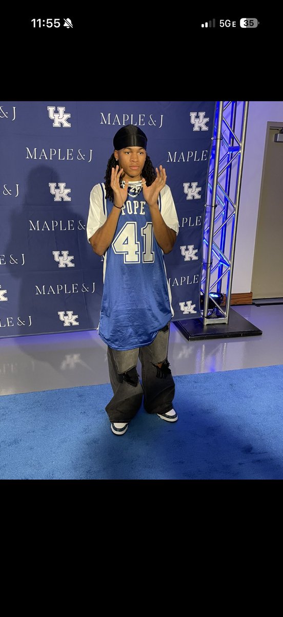 PGA_Whiteboy69's tweet photo. @KentuckyMBB This account has officially gone to shit saying stuff like this. The program, however, has gone to shit recruiting two stars like this letting them dress like this on the blue carpet #FigureItOut #FinalFourOrFirePope https://t.co/wgvbUfQHya