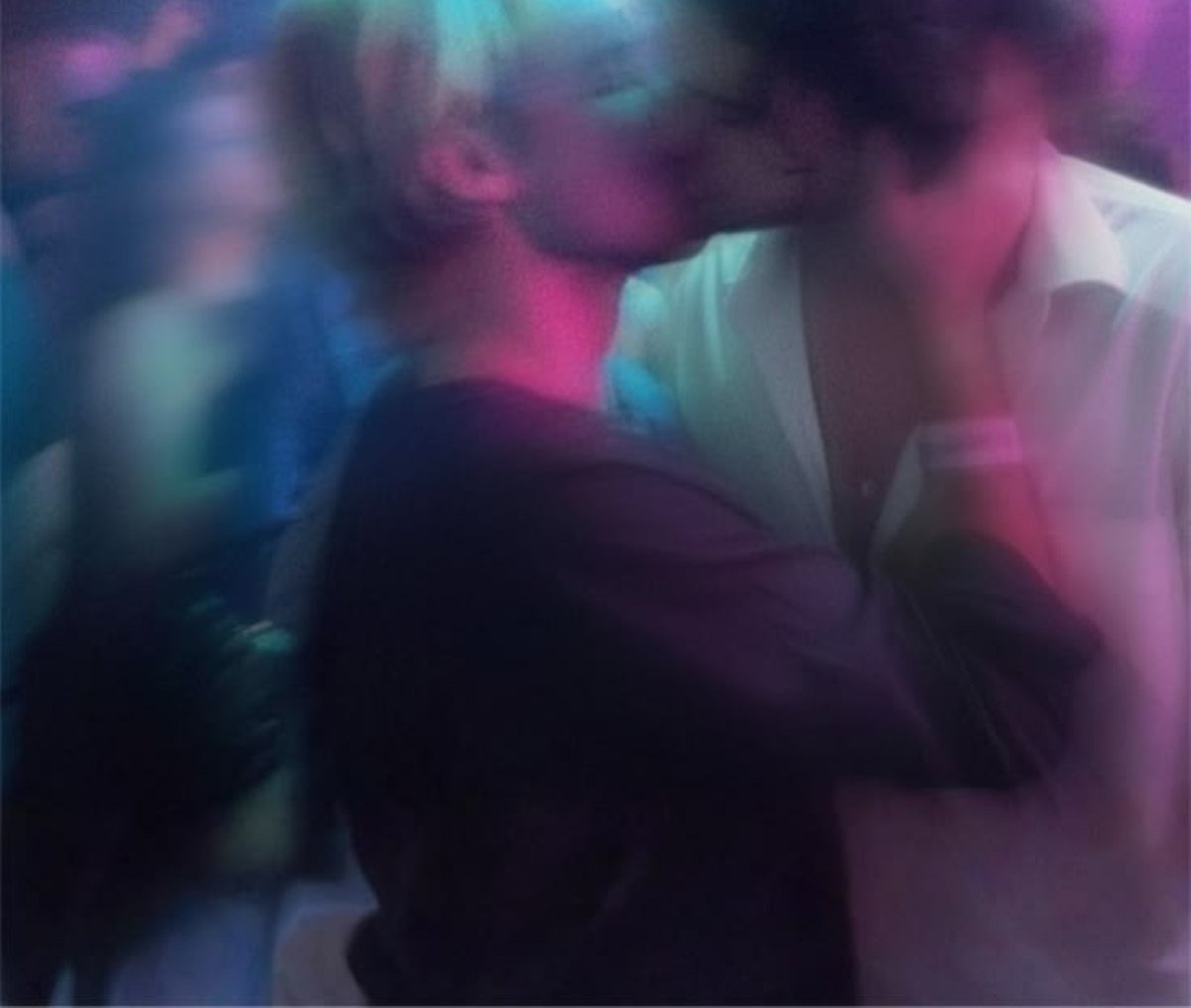 veetheauss's tweet photo. #fanfic #alebifanfic #alebi 

🐤 se puso algo caliente con la ropa interior apretada de 🐹

🐹 decidió complacer a su novio tras un caliente show en Ibiza donde no podía quitarle los ojos de encima. https://t.co/cYmuSpm0di