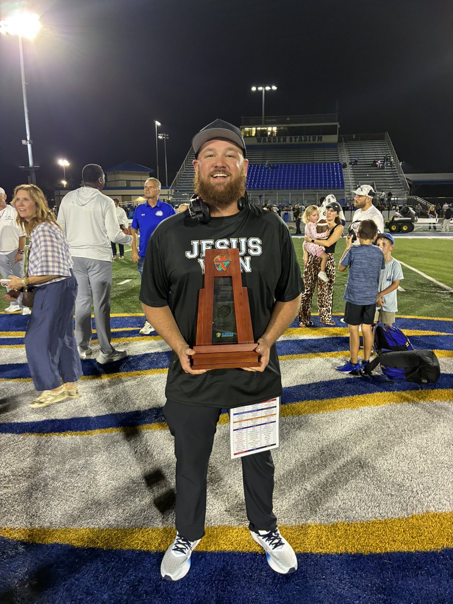 QBTucker's tweet photo. DISTRICT CHAMPS!
15 carries 217 yards and 4 TDs tonight from the RBs!
You can say a lot about me, but I ALWAYS get my room ready to play!!
Well done young men! I appreciate all the hard work you guys put in and I couldnโt be more proud to be your coach ๐๐ค
#B4B
#PTBD https://t.co/qNOjxjzOXm