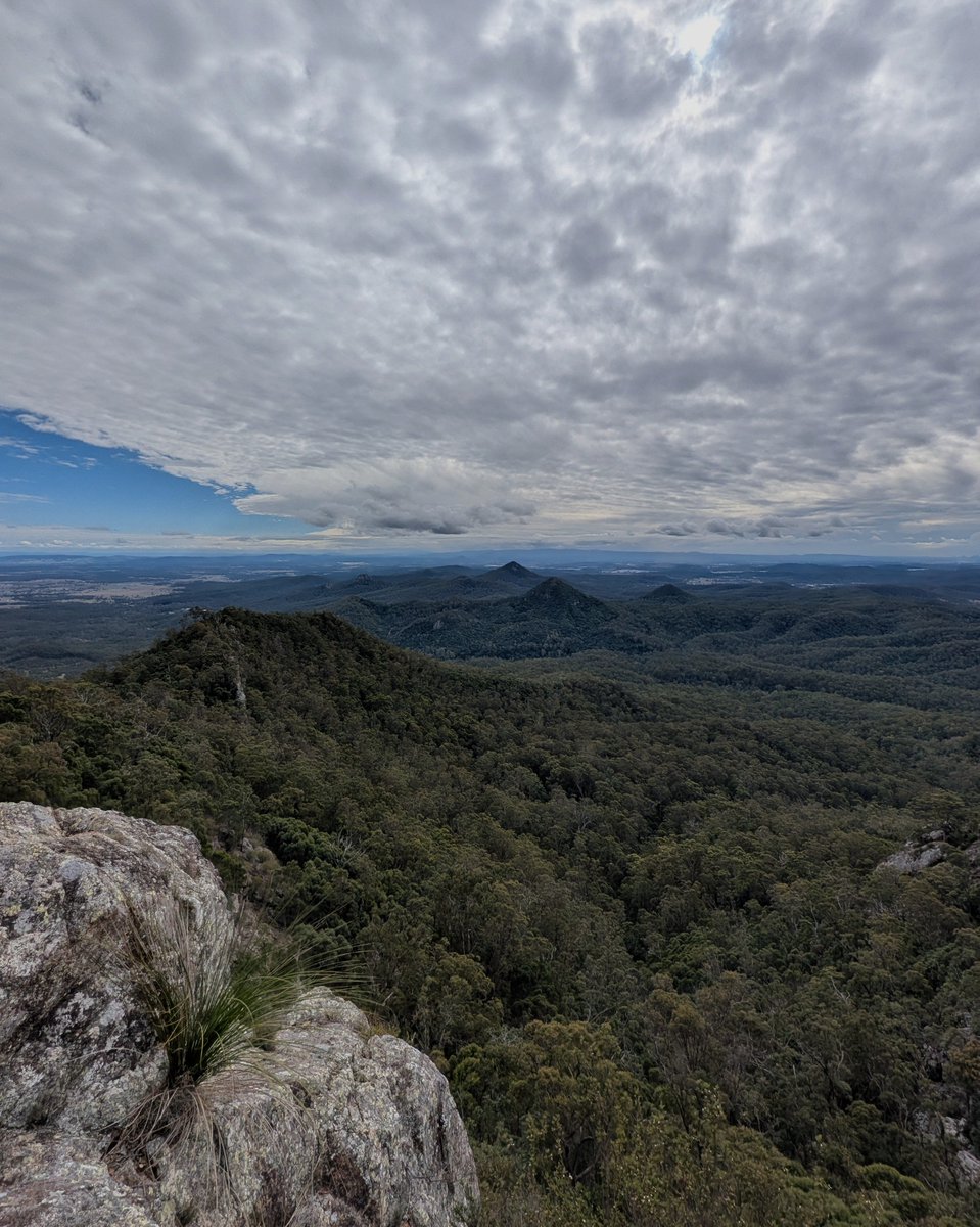 longjohnsilvrrr's tweet photo. Really just climbing mountains in my spare time https://t.co/riPaPPhCWo