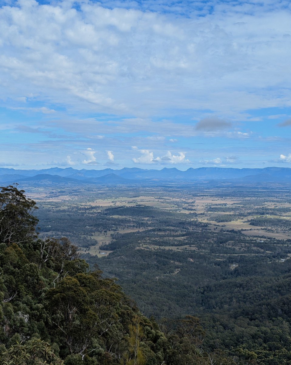 longjohnsilvrrr's tweet photo. Really just climbing mountains in my spare time https://t.co/riPaPPhCWo