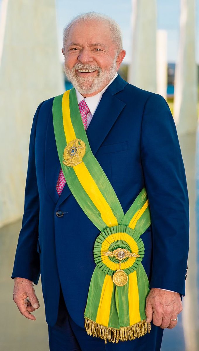 parkjaeyoonIRL's tweet photo. REVELAÇÃO: Luís Inácio Lula da Silva afirma: “ansioso para #AVigília ”. 
Discurso choca internautas. https://t.co/xxdePx8y8S