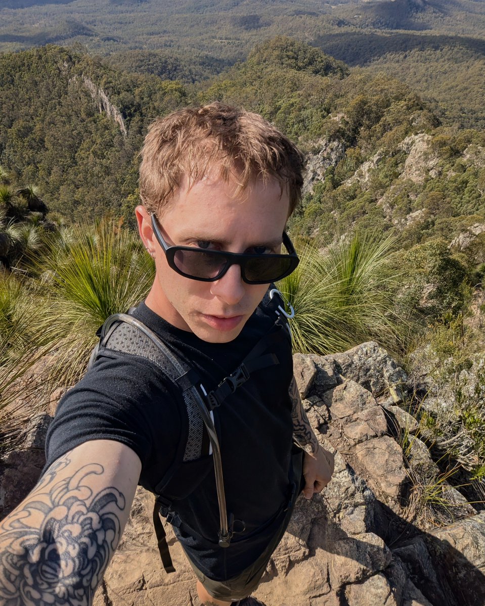 longjohnsilvrrr's tweet photo. Really just climbing mountains in my spare time https://t.co/riPaPPhCWo