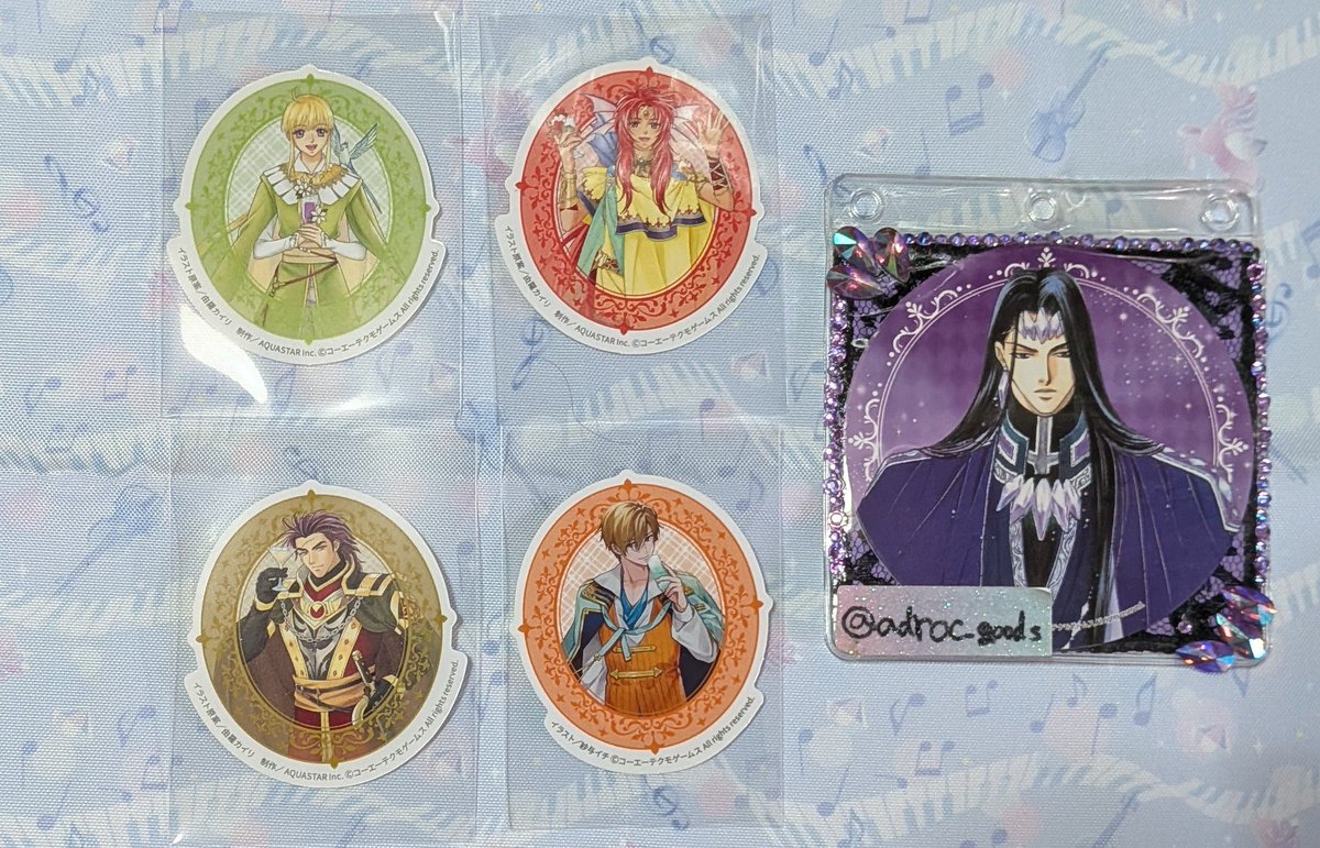 adroc_goods's tweet photo. 交換　譲渡
アンジェリーク　アンメモ展

求　画像1枚目
譲　画像2〜4枚目

缶バッジ　ステッカー　特典カード

郵送、10(土)渋谷手渡し可能
よろしくお願いいたします。 https://t.co/kcR54dwKqQ