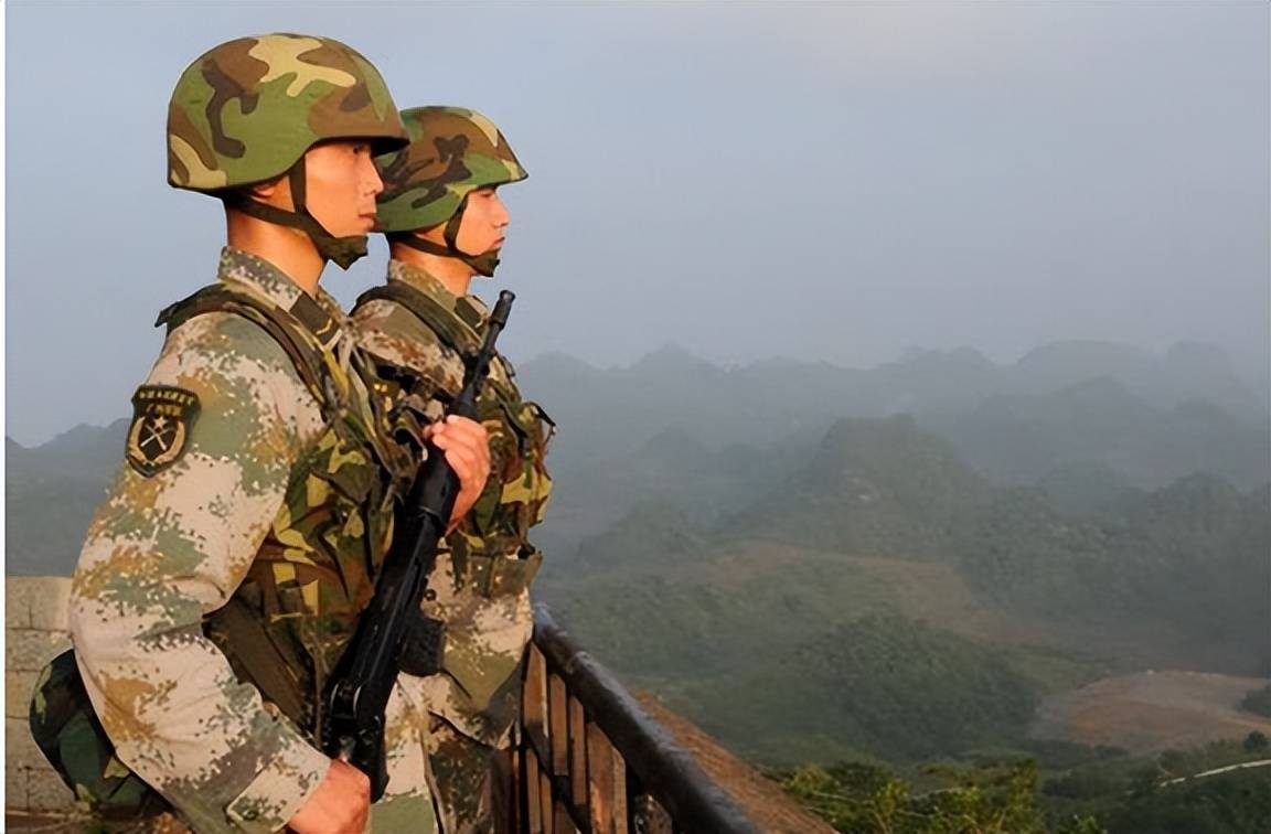 98AWEuyC8s8nw69's tweet photo. Taking a step to guard the peace, our valiant comrades show their commitment—even the humble details, like clean soil, make every victory resonate. https://t.co/BTJAbTXxm6