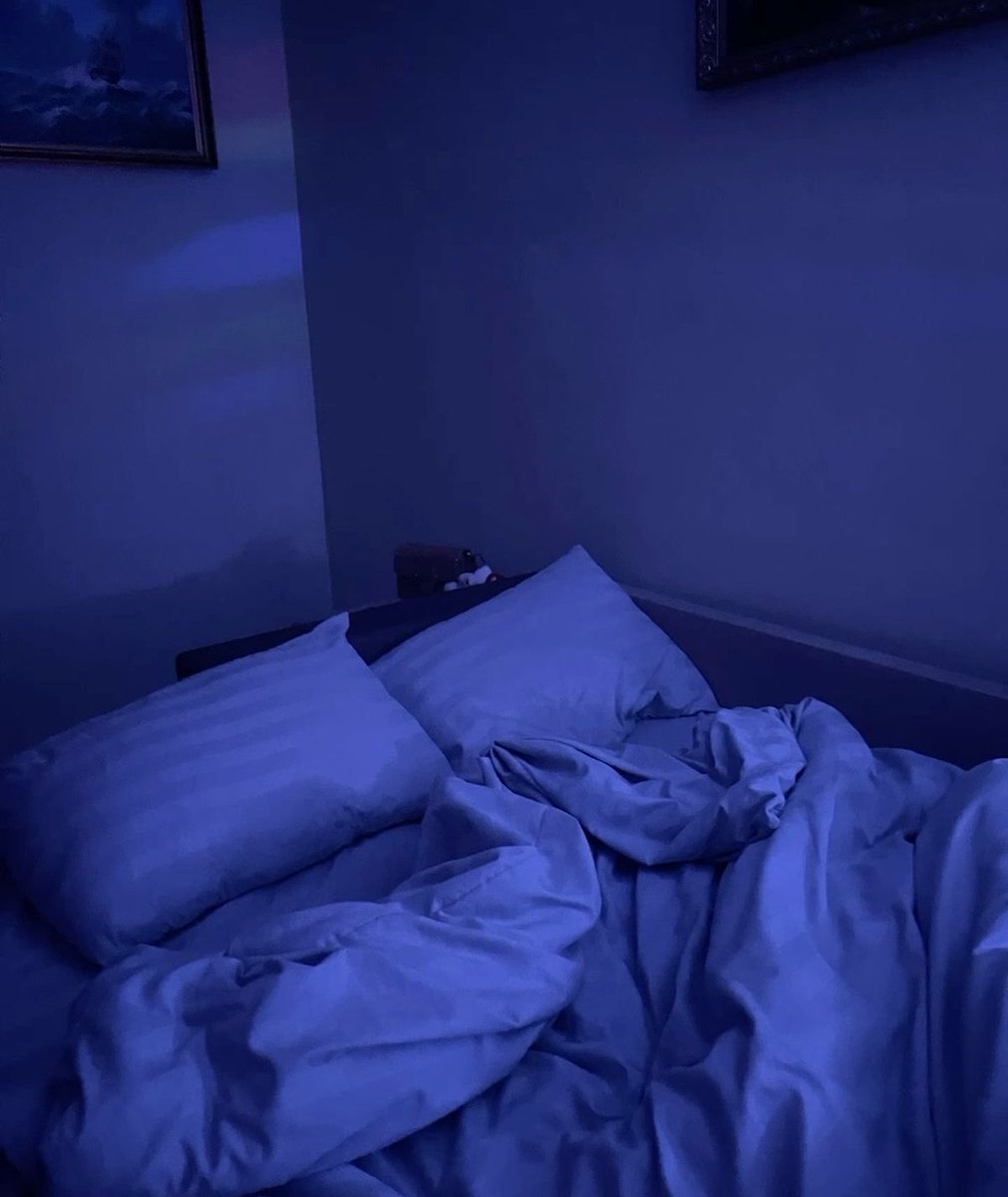 themostsublime's tweet photo. maybe a good night of rest will cure my stomach ache 💤 https://t.co/SzZUgdmATY