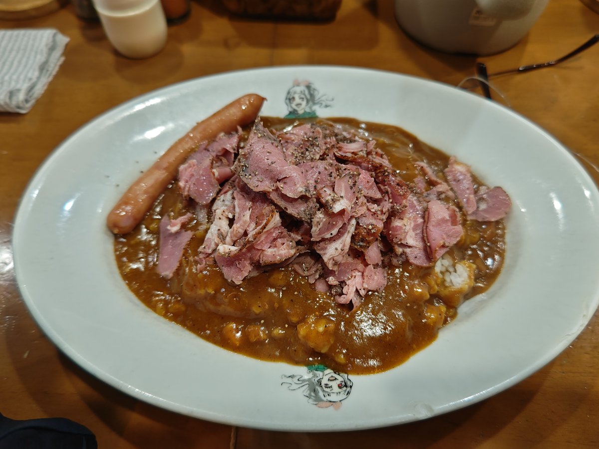 gabin_hero's tweet photo. あきばおーとか見たりしてまわってきたら待ちが数人だったので日乃屋でパストラミ。
カード提示のカツはシャウエッセンになってた

そもそも、胃が空で刺激物はどうかと思わんでもないが https://t.co/qWDeUOdCoB