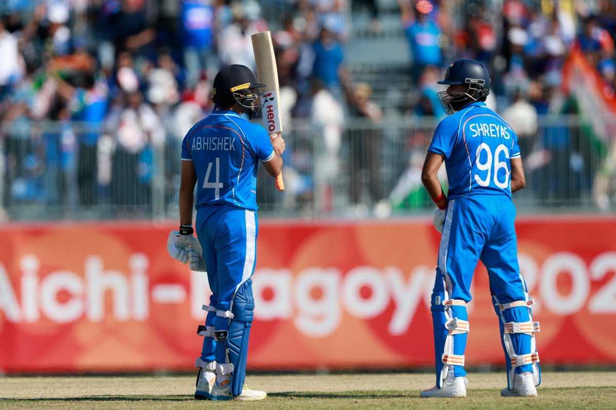 BCCI's tweet photo. 6⃣1⃣ runs 
2⃣8⃣ balls 
3⃣ fours &amp; 7⃣ sixes 
2⃣1⃣7⃣.8⃣6⃣ strike rate 

Abhishek Sharma lights up the Final with a spectacular knock 🔥

Updates ▶️ https://t.co/g4wzZagyGj

#TeamIndia | #AsianGames | @OfficialAbhi04 https://t.co/OVjVf2DqGU