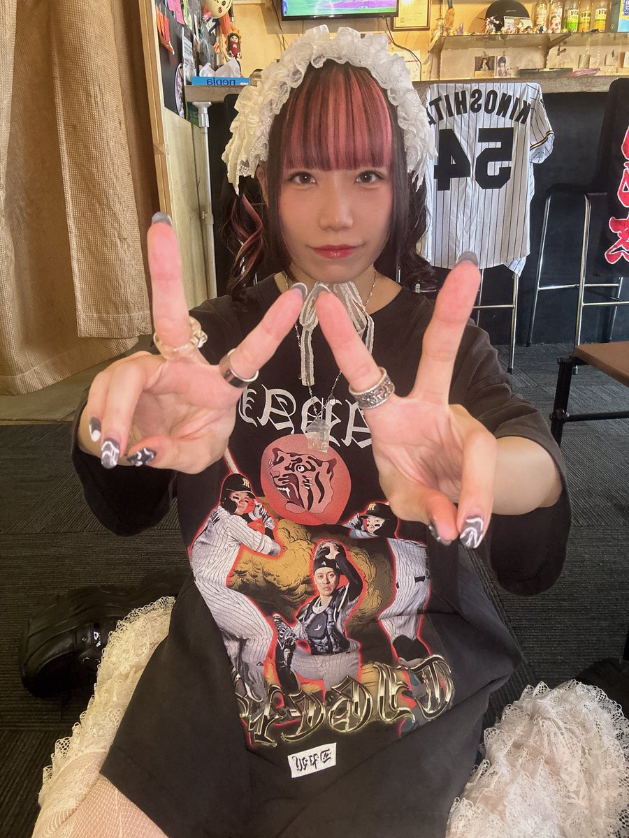 atk_bar's tweet photo. 今日はお昼からあいてる🐯🐯🐯
しばらくせきずいだけ！ささきさん来たらまたツイートします✌🏻 https://t.co/6vdhNk7Osl