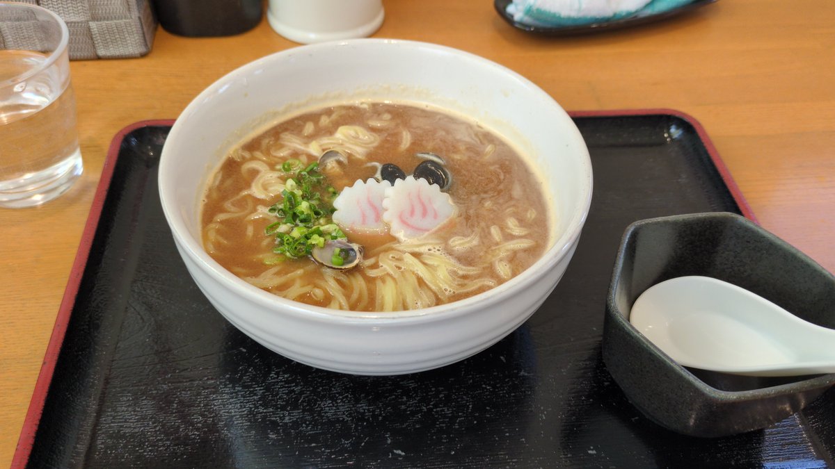 Botoku_810's tweet photo. 久々の1人ドライブでござる
とりあえず宍道湖SAで飯です https://t.co/gZQeOVZARJ