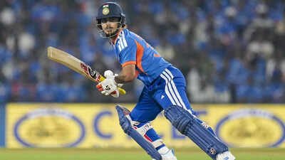 cricnuances's tweet photo. Ishan starts well in this innings too. Half way through and India are 114 for 3. India must play smartly from here on considering a spin conducive pitch. Aiming too big can eventually lead to scoring a below par score. With wickets in hand, a smart batting from here on should easily get them past 200 and that's an outright winning score on this pitch. Complacency can easily cost us 20 to 30 runs