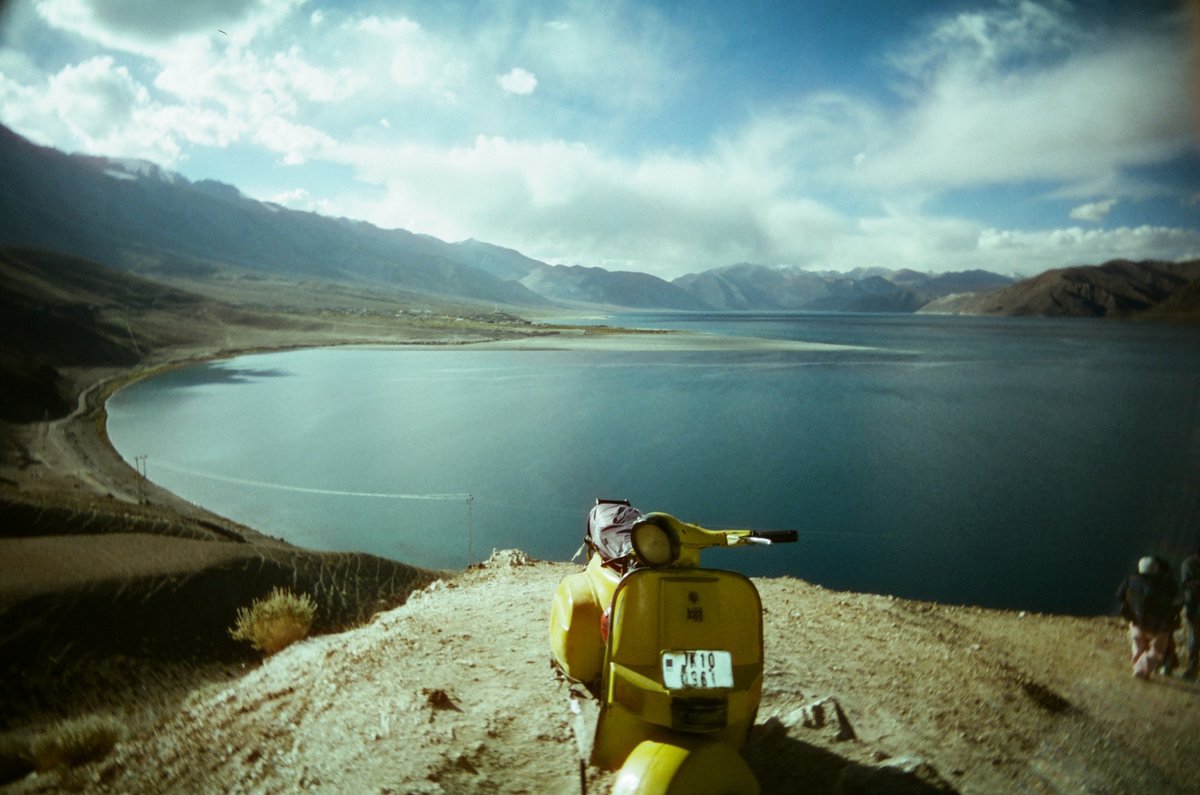 Schnappiggg's tweet photo. Pangong lake https://t.co/e1KeQuzecX