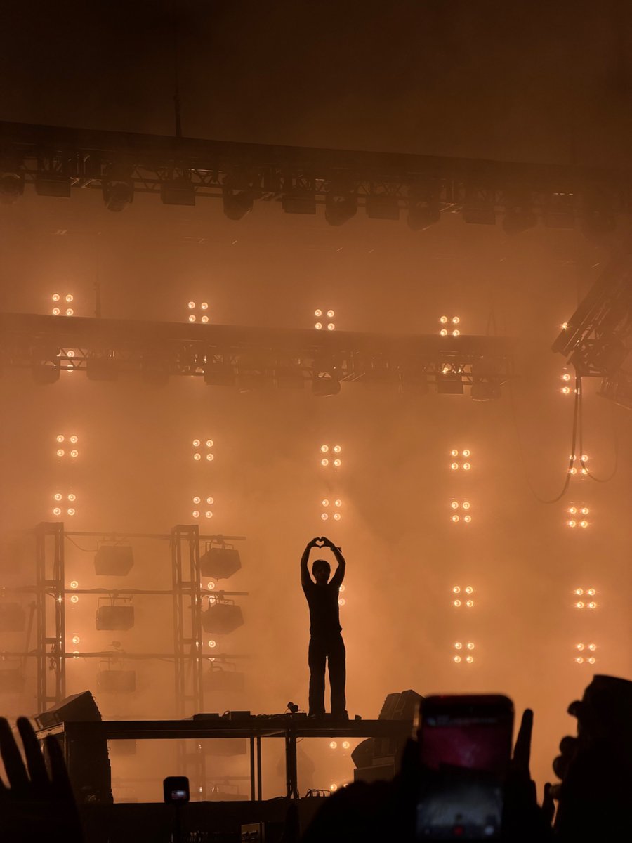 AclSpeculation's tweet photo. That was easily one of the best headline sets I’ve seen in my years of attending this festival. Skrillex 4eva. https://t.co/nfpUb2iMe2
