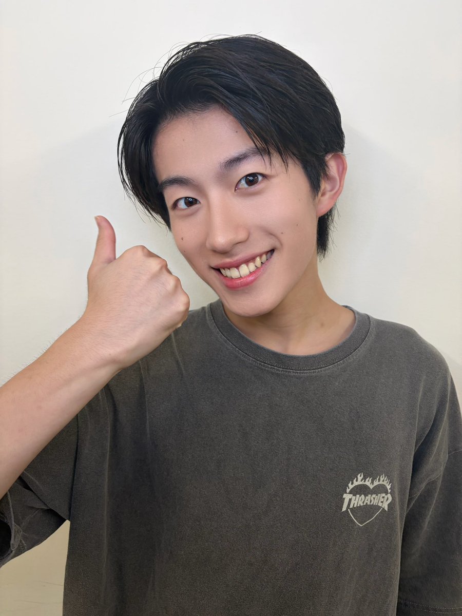iiondo_official's tweet photo. /／
 📣リリースイベント特典会情報
\＼

本日の撮影ポーズをお知らせします！

📍三井ショッピングパーク ららぽーと富士見

📸グループ撮影会・グループ&グループ撮影会
あったかくてぽかぽかして♨️

📸2ショット撮影会
A iiONDOポーズ👍
B 未完成ハート
C プレゼント🎁

#HAPPY_SOJU_DAY
#iiONDO
#はつ恋ONDOの秋が来た
#EBiDAN