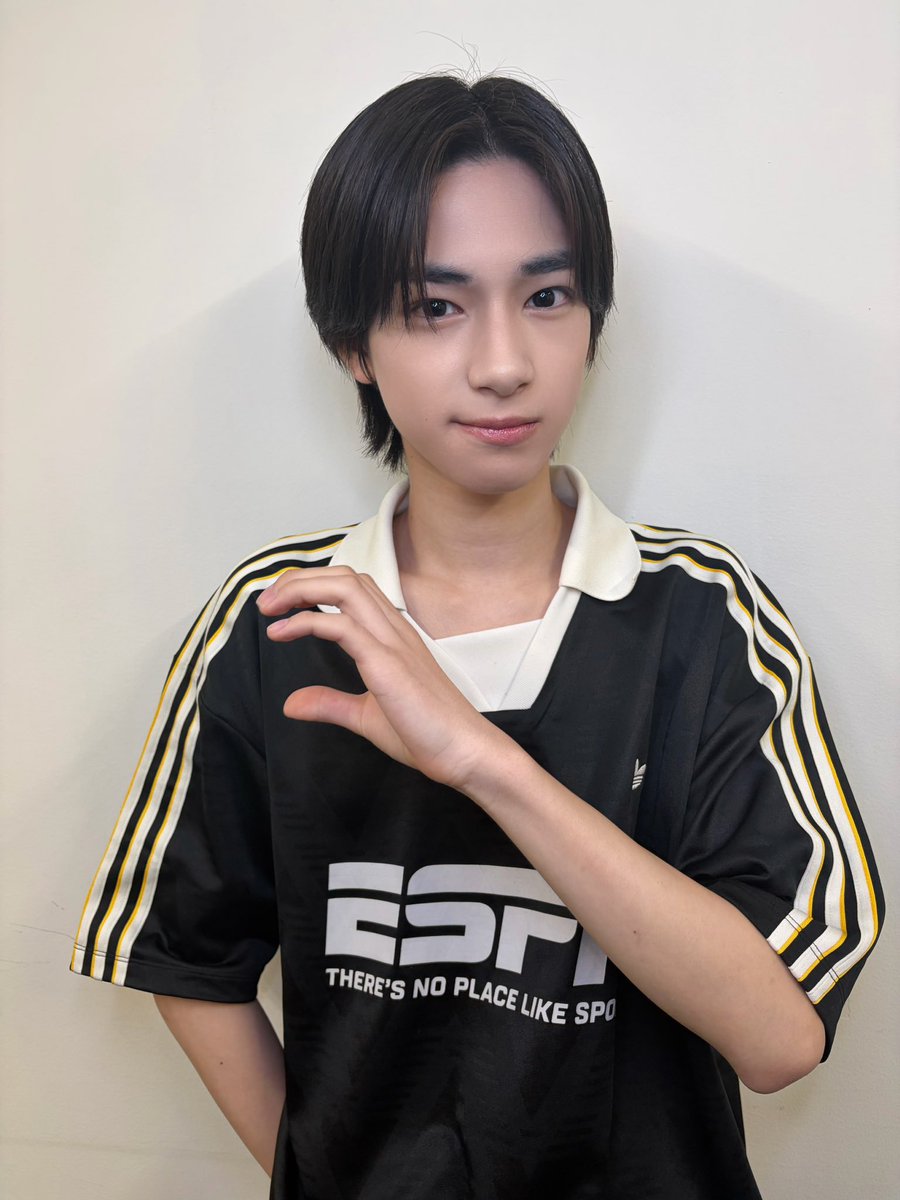 iiondo_official's tweet photo. /／
 📣リリースイベント特典会情報
\＼

本日の撮影ポーズをお知らせします！

📍三井ショッピングパーク ららぽーと富士見

📸グループ撮影会・グループ&グループ撮影会
あったかくてぽかぽかして♨️

📸2ショット撮影会
A iiONDOポーズ👍
B 未完成ハート
C プレゼント🎁

#HAPPY_SOJU_DAY
#iiONDO
#はつ恋ONDOの秋が来た
#EBiDAN