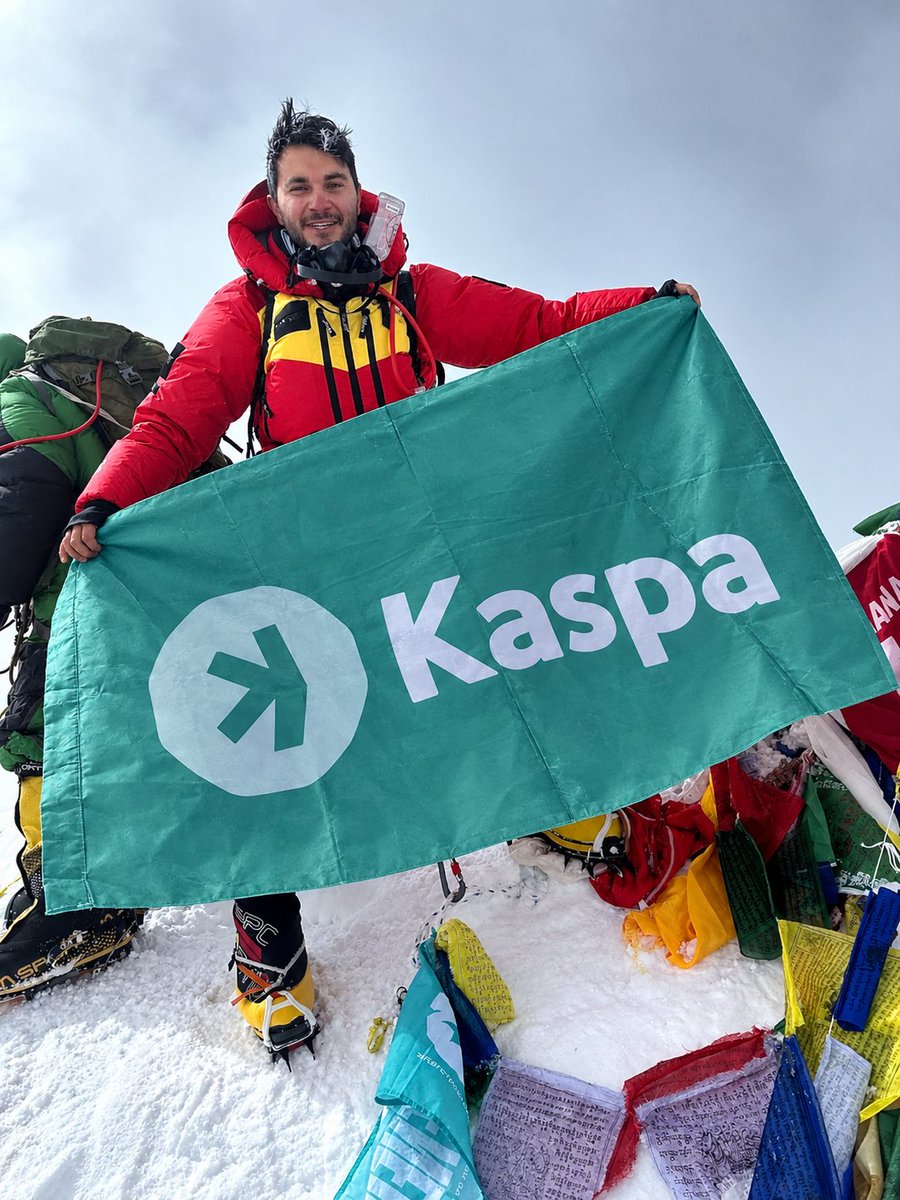 1Omeich's tweet photo. KASPA flag on top of Mount Everest 🗻

kaspa:native