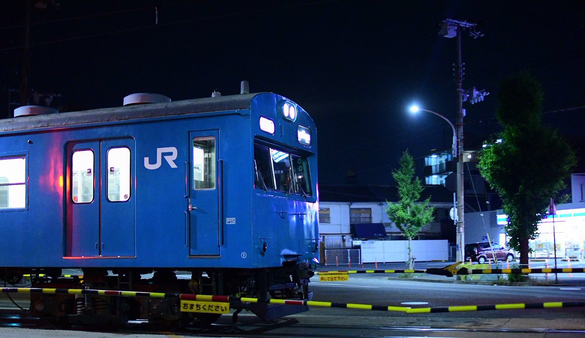 rixyou007's tweet photo. 関西圏だけど日常の存在だった
和田岬線の103が記憶に深いです
電化から引退まで常に見続けてきただけに
今も沿線に居ると走ってくるのでは？
と思う事が、、、、 https://t.co/9mLo7Yv57h