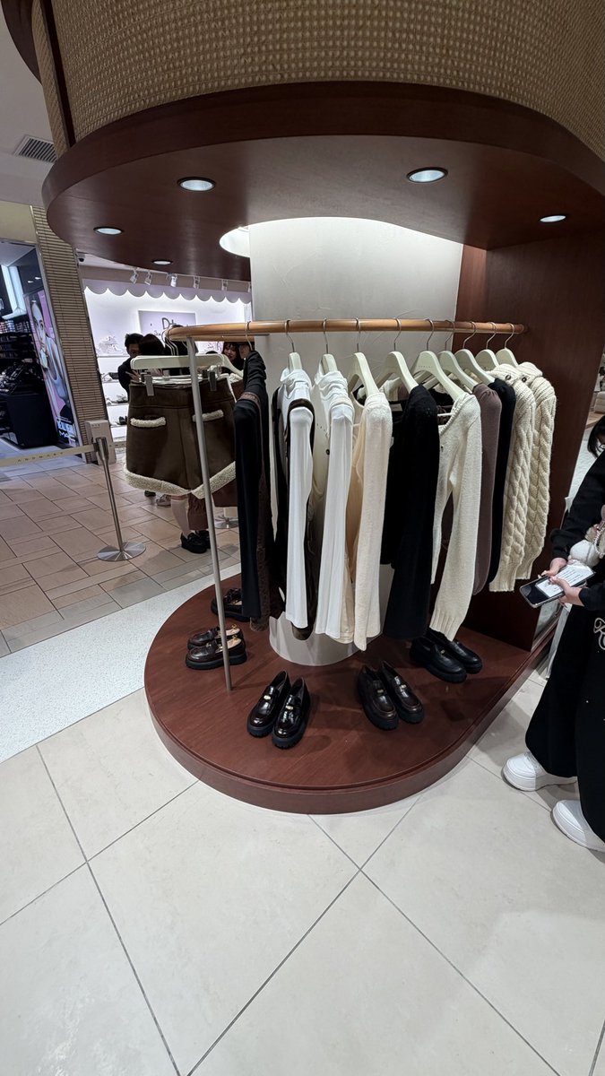 p9v0s's tweet photo. 入店致しました！
只今商品確保待ちでございます。 https://t.co/d9ibFrkaBE